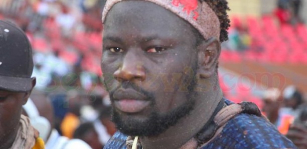 Lutte : Boy Niang 2 se sépare de son manager Lutte : Boy Niang 2 se sépare de son manager