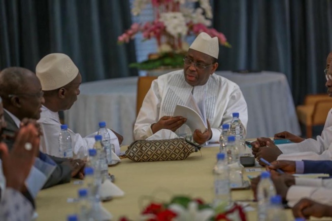 La Cour des Comptes a officiellement remis ses trois rapports 2015, 2016, 2017 au chef de l’Etat (Photos) La Cour des Comptes a officiellement remis ses trois rapports 2015, 2016, 2017 au chef de l’Etat (Photos)