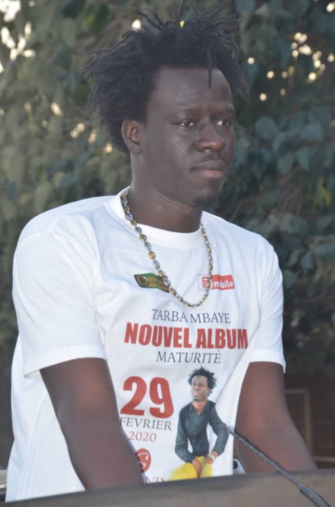 VIDÉO: 3000 Albums vendus en 24H, le fils de Moustapha Mbaye, Tarba Mbaye bat le record en 2020.