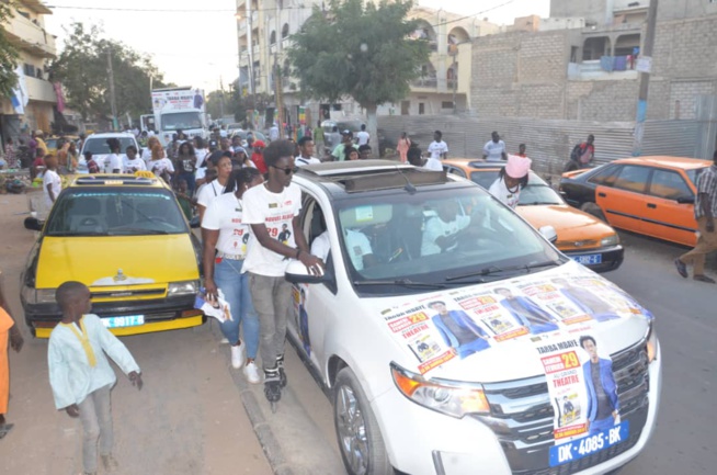 VIDÉO: 3000 Albums vendus en 24H, le fils de Moustapha Mbaye, Tarba Mbaye bat le record en 2020. VIDÉO: 3000 Albums vendus en 24H, le fils de Moustapha Mbaye, Tarba Mbaye bat le record en 2020.