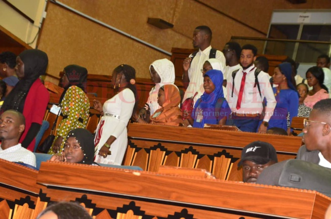 Forum du 1er emploi, le MEDS du président Mbagnick Diop réussit le pari de l19 eme éditions. Forum du 1er emploi, le MEDS du président Mbagnick Diop réussit le pari de l19 eme éditions.