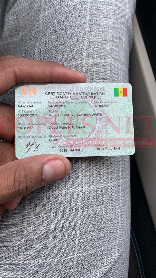 VIDÉO: Voici la voiture de Waly Seck last cri prêtée à Badou Diao, le fils du DG des Impôts et domaine