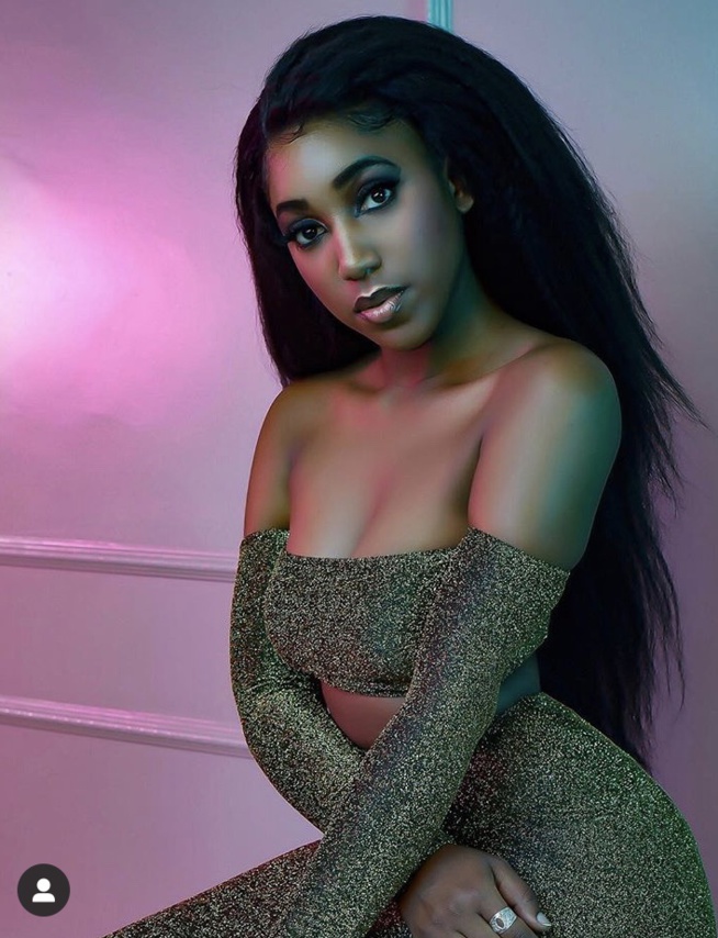 Photos : Lilian la charmante fille de DJ Edouard présente de différentes tenues en vue de la Saint-Valentin Photos : Lilian la charmante fille de DJ Edouard présente de différentes tenues en vue de la Saint-Valentin