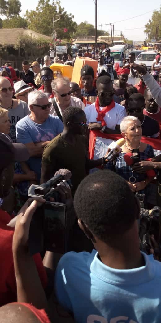 NDAGANE SALOUM A SOIF: Les jeunes manifestent dans les rues NDAGANE SALOUM A SOIF: Les jeunes manifestent dans les rues