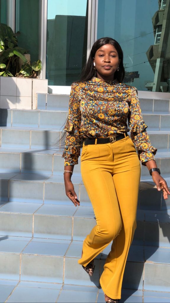 Khaadia Sy, se dévoile dans un nouveau style, tenue très classe et stylés