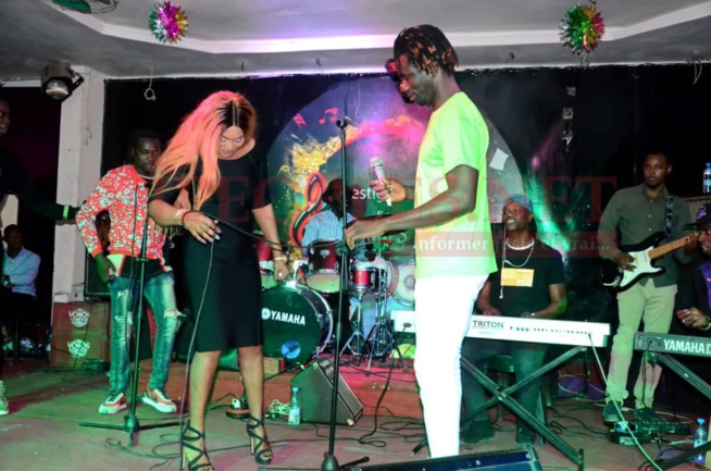 68 PHOTOS: Dans une robe super élégante et classe, TITI élève la barre au sommet du Sams prestige de Thies. 68 PHOTOS: Dans une robe super élégante et classe, TITI élève la barre au sommet du Sams prestige de Thies.