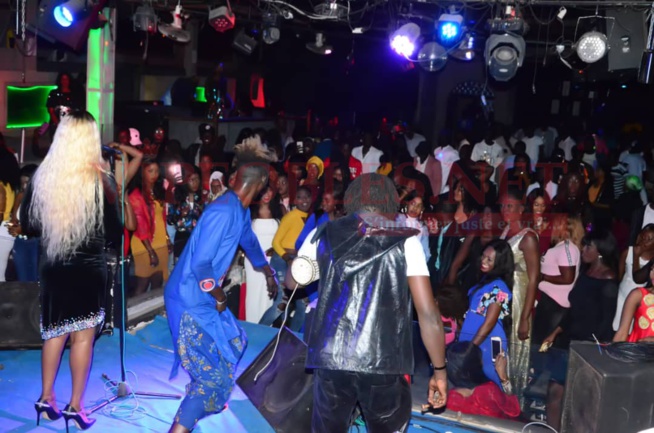 68 PHOTOS: Dans une robe super élégante et classe, TITI élève la barre au sommet du Sams prestige de Thies. 68 PHOTOS: Dans une robe super élégante et classe, TITI élève la barre au sommet du Sams prestige de Thies.