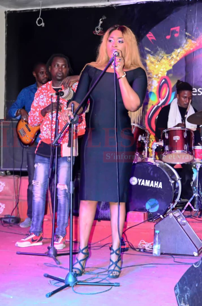 68 PHOTOS: Dans une robe super élégante et classe, TITI élève la barre au sommet du Sams prestige de Thies. 68 PHOTOS: Dans une robe super élégante et classe, TITI élève la barre au sommet du Sams prestige de Thies.