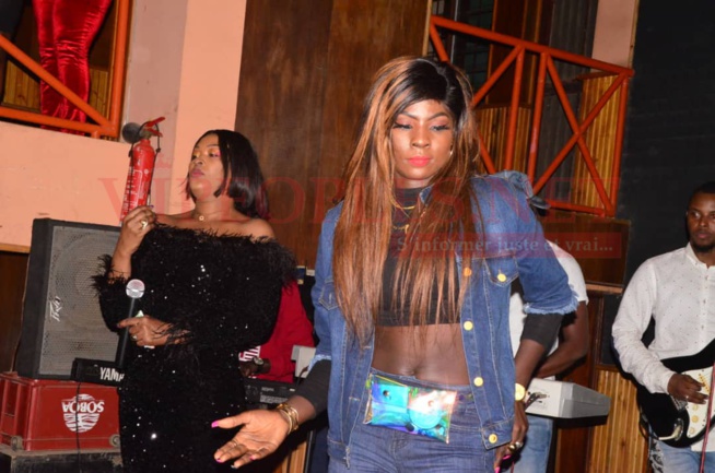 Dans la chaleur de la nuit, la lionne de la musique,TITI bari bagace au sommet du Ravin Night de Guédiawaye