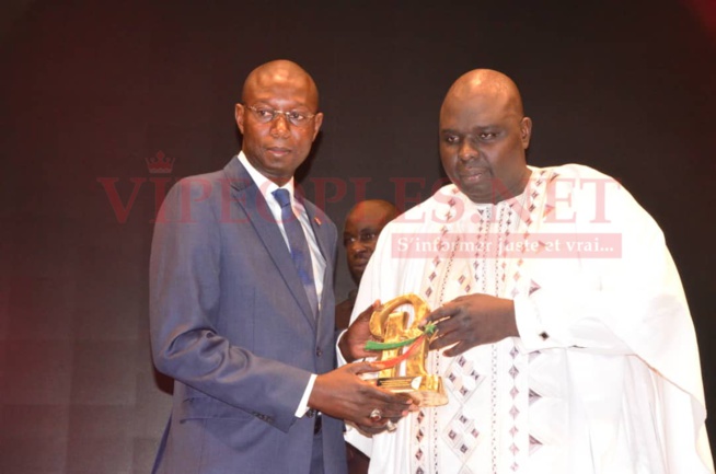 VIDÉO: Ce que vous avez raté en images sur la 8éme éditions des PRIX RANGNÉE au Musée de la Civilisation Noire. VIDÉO: Ce que vous avez raté en images sur la 8éme éditions des PRIX RANGNÉE au Musée de la Civilisation Noire.