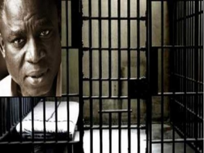 Affaire de faux billets: Le procès du chanteur Thione Seck renvoyé au 23 mars prochain