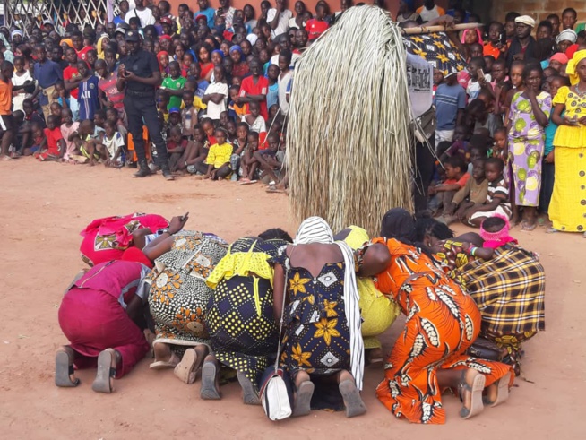 En images l'ouverture du Carnaval du Sud des jeunes de Kafountine avant le grand concert live avec TITI le 22 février.