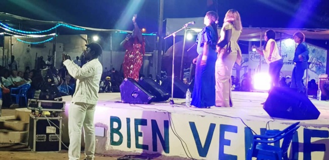 En images l'ouverture du Carnaval du Sud des jeunes de Kafountine avant le grand concert live avec TITI le 22 février.