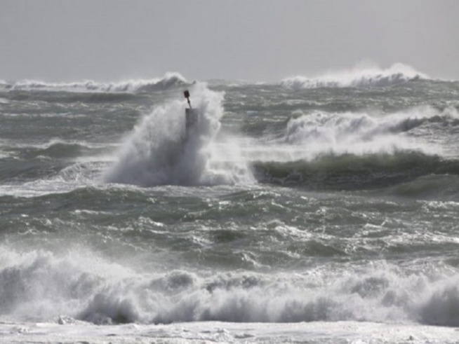 Alerte: Vents forts et houle dangereuse sur les côtes à partir de lundi Alerte: Vents forts et houle dangereuse sur les côtes à partir de lundi