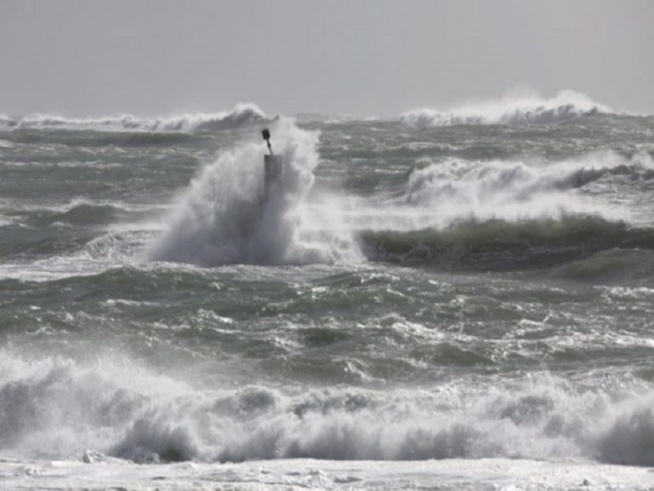 Alerte: Vents forts et houle dangereuse sur les côtes à partir de lundi