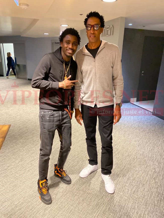 Voici le Faramaren Waly Seck à la rencontre de la star du NBA Scotie Pippen le coéquipier de Micheal Jordan Voici le Faramaren Waly Seck à la rencontre de la star du NBA Scotie Pippen le coéquipier de Micheal Jordan