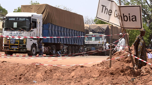 Urgent : Les transporteurs gambiens vont fermer la frontière à leurs homologues sénégalais Urgent : Les transporteurs gambiens vont fermer la frontière à leurs homologues sénégalais