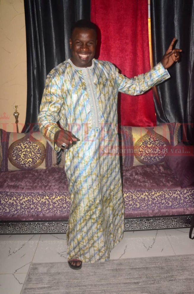 La belle complicité entre Djiby Dramé et son épouse Maman Chérie. Admirez les images La belle complicité entre Djiby Dramé et son épouse Maman Chérie. Admirez les images