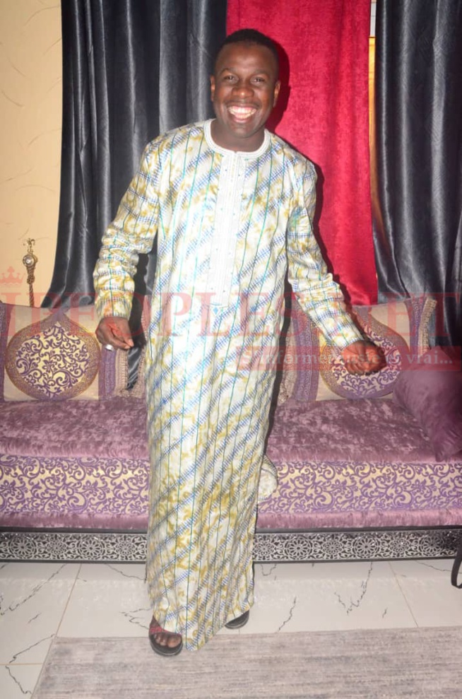 La belle complicité entre Djiby Dramé et son épouse Maman Chérie. Admirez les images La belle complicité entre Djiby Dramé et son épouse Maman Chérie. Admirez les images