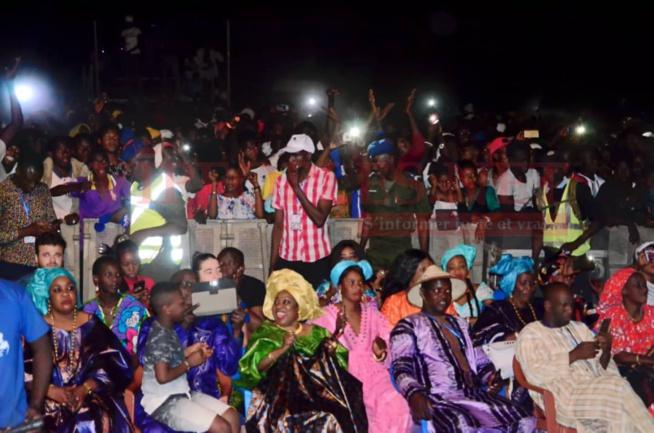 PHOTOS: FESTIVAL DU SAHEL, stylée et fashion,la lionne de la musique, TITI rougit encore de talent à Tamba