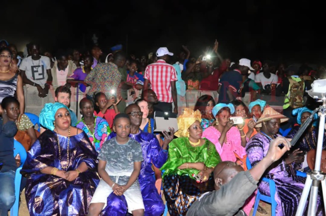 PHOTOS: FESTIVAL DU SAHEL, stylée et fashion,la lionne de la musique, TITI rougit encore de talent à Tamba