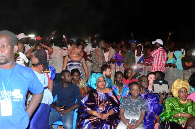 PHOTOS: FESTIVAL DU SAHEL, stylée et fashion,la lionne de la musique, TITI rougit encore de talent à Tamba