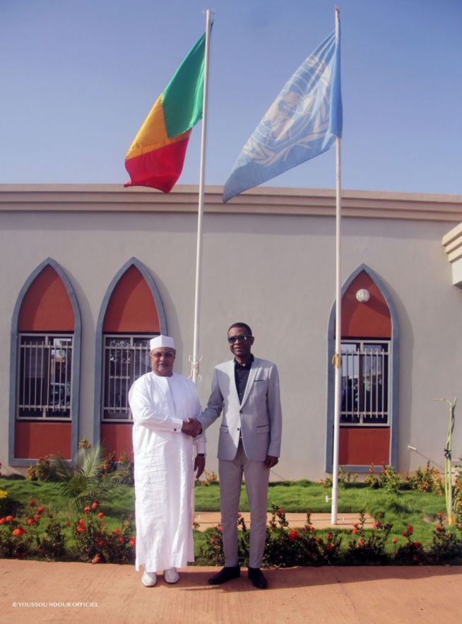 Youssou Ndour rend visite aux forces de défense et de sécurité du Sénégal déployés au Mali