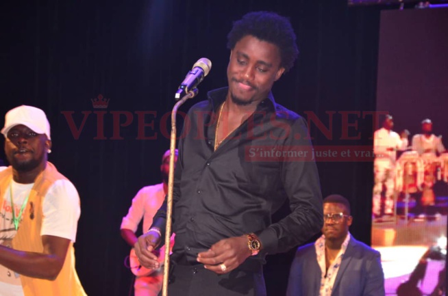 VIDÉO: Accueil royal réservé à Titi au carnaval du sud des jeunes de Kafountine. VIDÉO: Accueil royal réservé à Titi au carnaval du sud des jeunes de Kafountine.