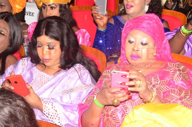 VIDÉO: Accueil royal réservé à Titi au carnaval du sud des jeunes de Kafountine.