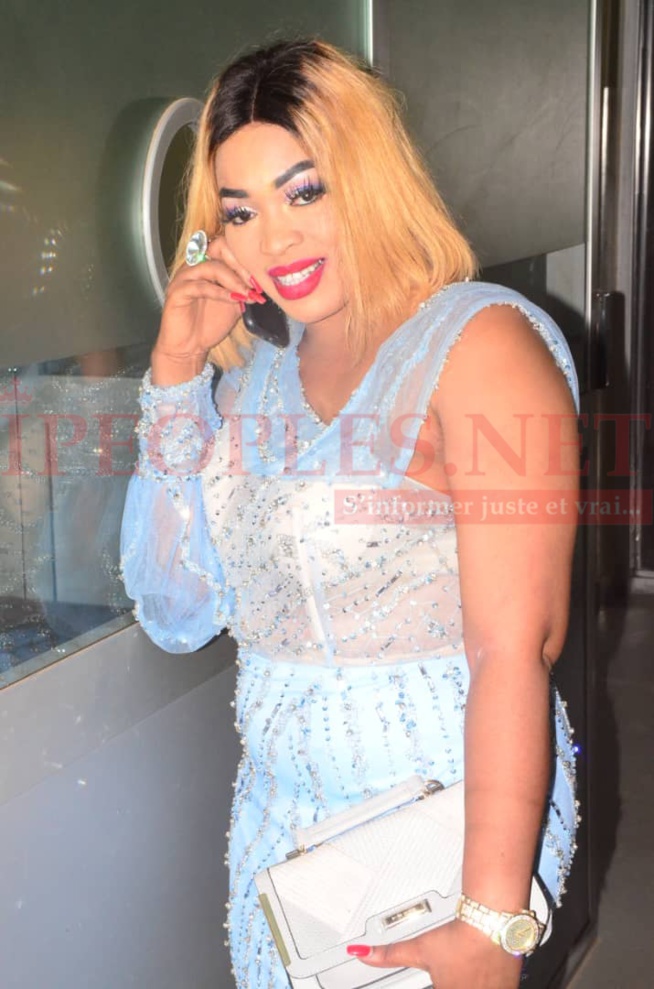 VIDÉO: Accueil royal réservé à Titi au carnaval du sud des jeunes de Kafountine. VIDÉO: Accueil royal réservé à Titi au carnaval du sud des jeunes de Kafountine.