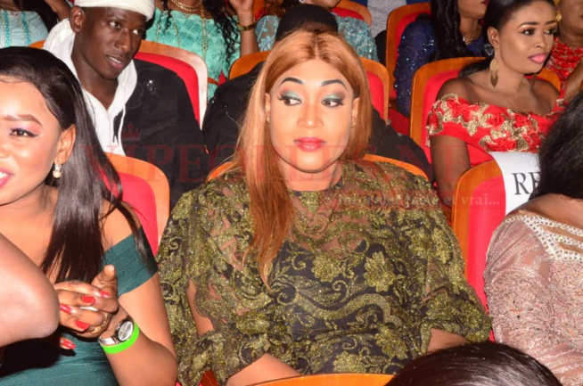 VIDÉO: Accueil royal réservé à Titi au carnaval du sud des jeunes de Kafountine. VIDÉO: Accueil royal réservé à Titi au carnaval du sud des jeunes de Kafountine.