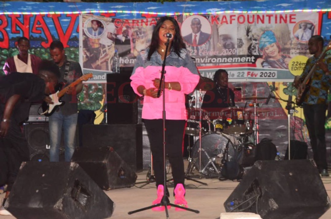 L’intégralité des images du grand concert de la lionne Titi au carnaval du sud de Kafountine