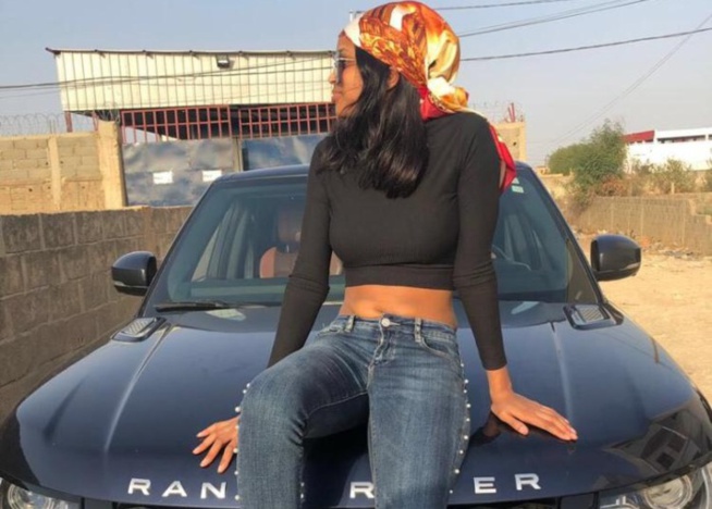 Après son scandale avec Racky Aïdara, Marie Louise Diaw s’offre une nouvelle voiture de luxe Après son scandale avec Racky Aïdara, Marie Louise Diaw s’offre une nouvelle voiture de luxe