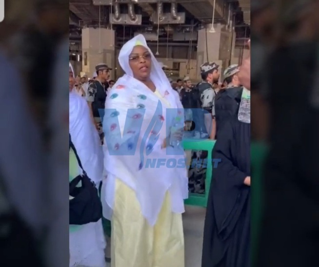 VIDEO: La premiére dame,Maréme Faye en mode délire à la Mecque