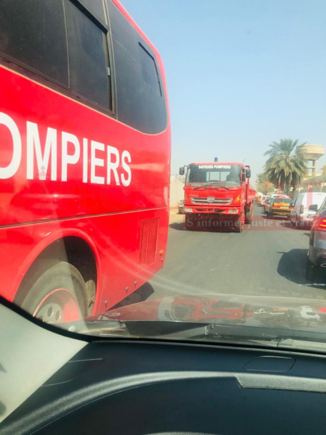 Que se passe t'il en ville: Police scientifique et sapeur pompier ont quadrillé le rond point du grand theatre vers la gare. Que se passe t'il en ville: Police scientifique et sapeur pompier ont quadrillé le rond point du grand theatre vers la gare.