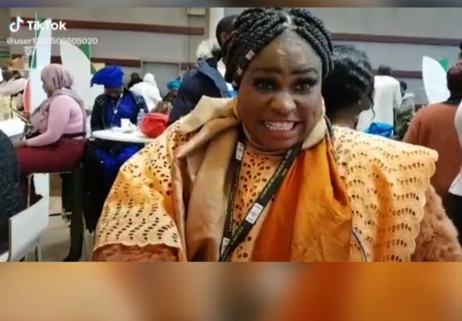 VIDÉO: À mourir de rire regardez le Français de l'artiste Adji Diarra Niang au salon de l'agriculture à Paris VIDÉO: À mourir de rire regardez le Français de l'artiste Adji Diarra Niang au salon de l'agriculture à Paris