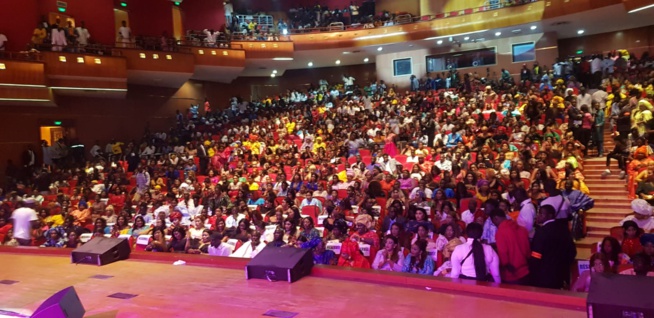 Imaginaire et phénoménale, regardez comment Tarba Mbaye est entré sur la scène du Grand Théatre Doudou Nd Rose Imaginaire et phénoménale, regardez comment Tarba Mbaye est entré sur la scène du Grand Théatre Doudou Nd Rose