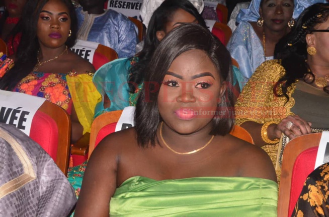 L'intégralité de la réussite de l'entrée de Tarba Mbaye au grand théâtre, les plus belles "Sagne Sé" ont répondu. Regardez L'intégralité de la réussite de l'entrée de Tarba Mbaye au grand théâtre, les plus belles "Sagne Sé" ont répondu. Regardez