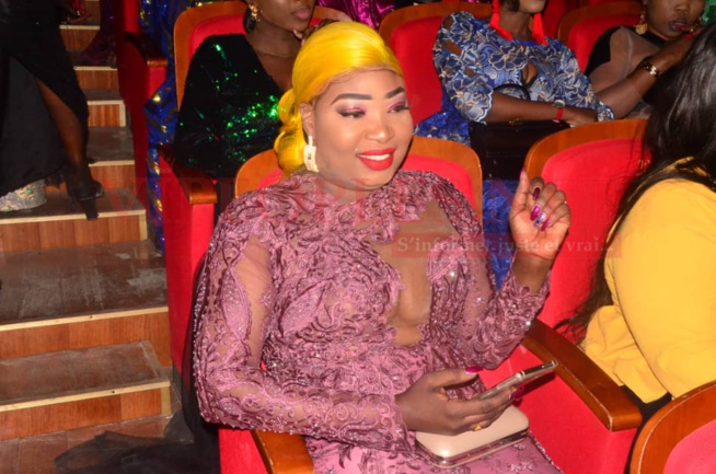 L'intégralité de la réussite de l'entrée de Tarba Mbaye au grand théâtre, les plus belles "Sagne Sé" ont répondu. Regardez L'intégralité de la réussite de l'entrée de Tarba Mbaye au grand théâtre, les plus belles "Sagne Sé" ont répondu. Regardez