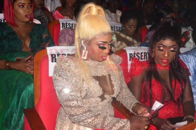 L'intégralité de la réussite de l'entrée de Tarba Mbaye au grand théâtre, les plus belles "Sagne Sé" ont répondu. Regardez L'intégralité de la réussite de l'entrée de Tarba Mbaye au grand théâtre, les plus belles "Sagne Sé" ont répondu. Regardez