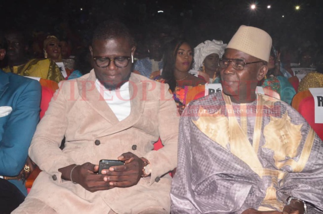 L'intégralité de la réussite de l'entrée de Tarba Mbaye au grand théâtre, les plus belles "Sagne Sé" ont répondu. Regardez L'intégralité de la réussite de l'entrée de Tarba Mbaye au grand théâtre, les plus belles "Sagne Sé" ont répondu. Regardez