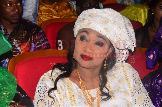 L'intégralité de la réussite de l'entrée de Tarba Mbaye au grand théâtre, les plus belles "Sagne Sé" ont répondu. Regardez L'intégralité de la réussite de l'entrée de Tarba Mbaye au grand théâtre, les plus belles "Sagne Sé" ont répondu. Regardez