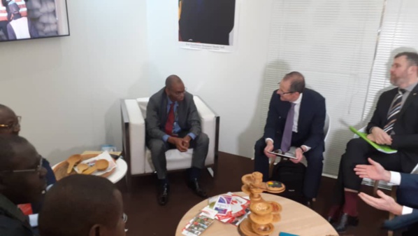 Pourquoi le ministre de l'Agriculture et tous les participants au Salon de l'Agriculture devraient être mis en quarantaine Pourquoi le ministre de l'Agriculture et tous les participants au Salon de l'Agriculture devraient être mis en quarantaine