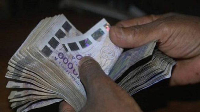 Cité Mandela: Un jeune vole plus de 7 millions à son père Cité Mandela: Un jeune vole plus de 7 millions à son père