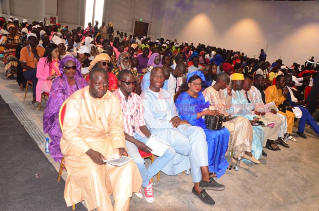 Tout ce que vous avez raté à l'ouverture du Salon international de l'artisanat au centre des expositions de Diamniadion Tout ce que vous avez raté à l'ouverture du Salon international de l'artisanat au centre des expositions de Diamniadion