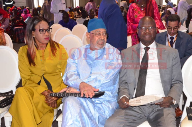 Tout ce que vous avez raté à l'ouverture du Salon international de l'artisanat au centre des expositions de Diamniadion Tout ce que vous avez raté à l'ouverture du Salon international de l'artisanat au centre des expositions de Diamniadion