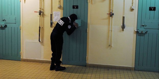 Actes contre-natures sur un malade mental : condamné à 2 ans de prison en 2017, le français Hébert Mathias relaxé Actes contre-natures sur un malade mental : condamné à 2 ans de prison en 2017, le français Hébert Mathias relaxé