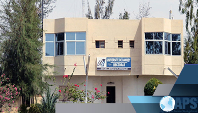 Université de Bambey: les étudiant décrètent une journée sans ticket et menacent de ne plus payer leurs chambres Université de Bambey: les étudiant décrètent une journée sans ticket et menacent de ne plus payer leurs chambres