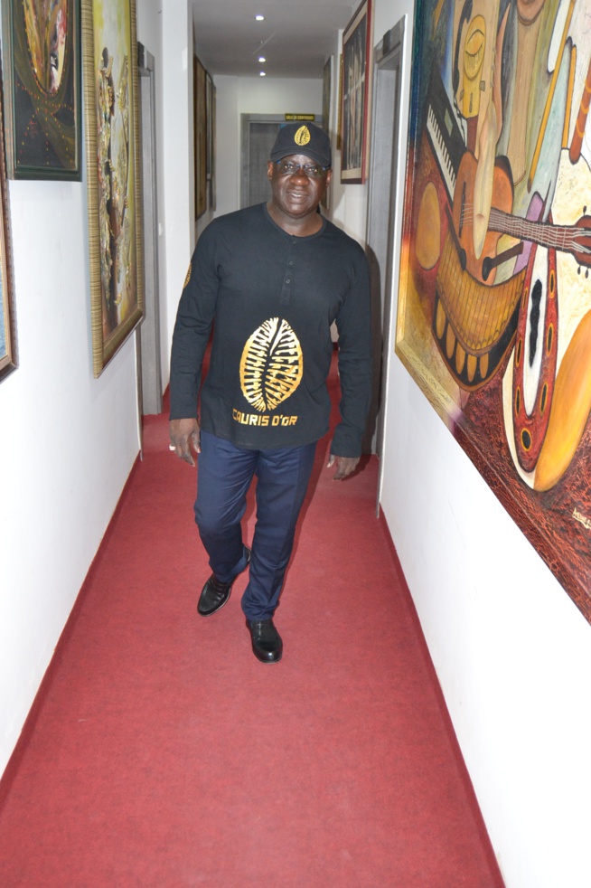 VIDÉO ET IMAGES: La réunion stratégique de la 16 éme éditions de la soirée de l'excellence des Cauris d'OR avec le staff. VIDÉO ET IMAGES: La réunion stratégique de la 16 éme éditions de la soirée de l'excellence des Cauris d'OR avec le staff.