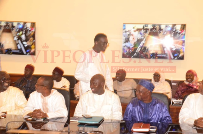 CORONAVIRUS: Le ministre des affaires étrangères, Amadou Ba et l'ambassadeur d'Arabie Saoudite ont rencontré les voyagistes pour le Hadj. CORONAVIRUS: Le ministre des affaires étrangères, Amadou Ba et l'ambassadeur d'Arabie Saoudite ont rencontré les voyagistes pour le Hadj.